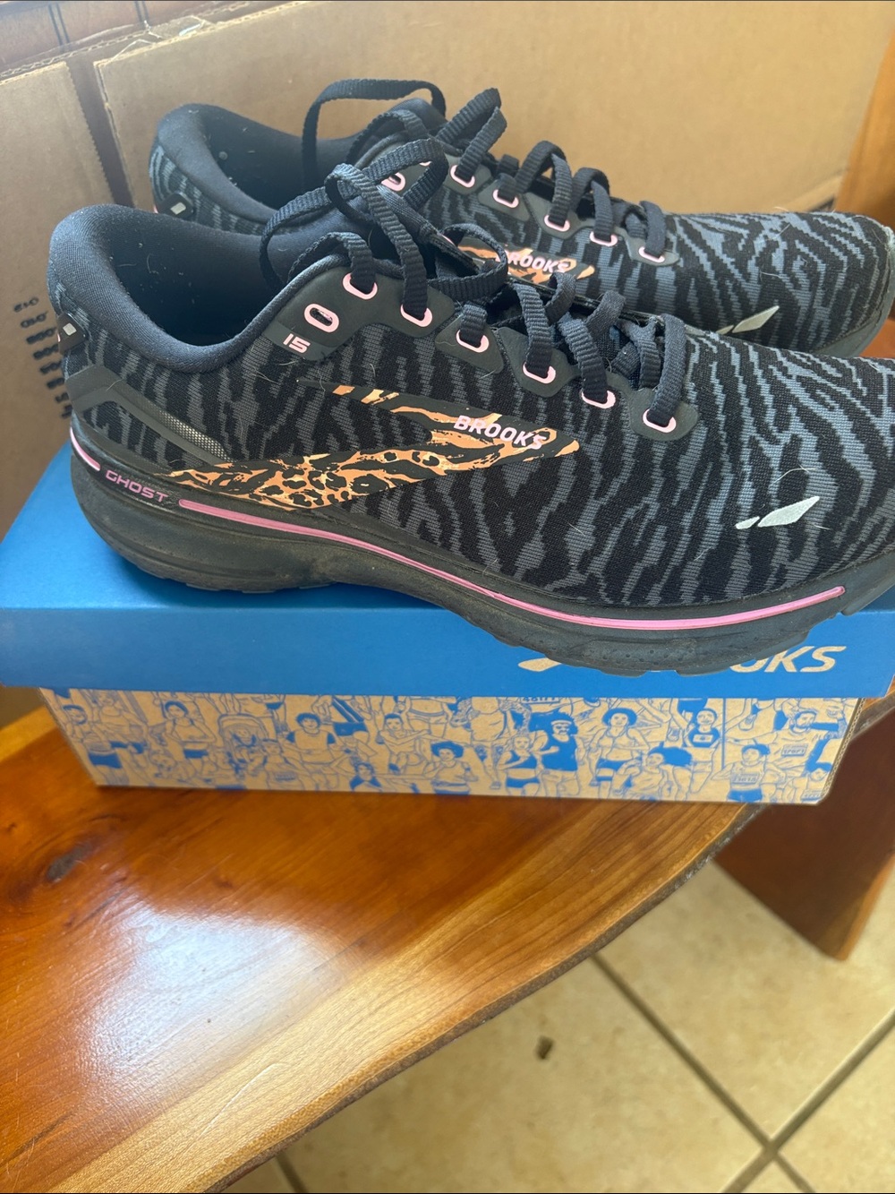 Brooks Ghost 15 Women's Black Zebra-Pattern Running Shoes with Pink Accents - Picture 2 of 5